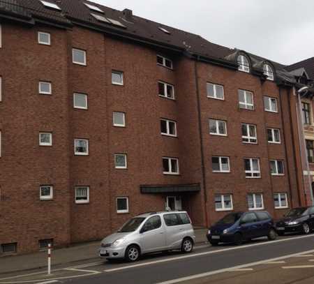 Attraktive 2-Zimmer-Erdgeschosswohnung mit Balkon und EBK in Mülheim an der Ruhr