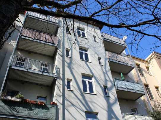 * Großer Balkon zum ruhigen Innenhof * Eckbadewanne *