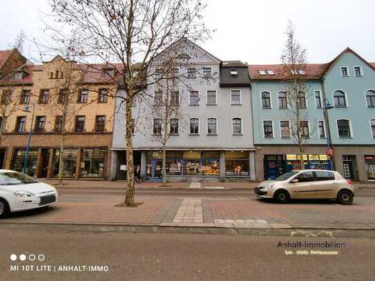 Schöne 4- Raumwohnung mit Balkon in zentraler Lage