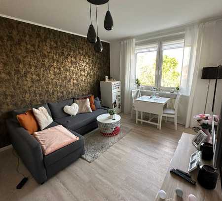 schöne 2 Zimmer Wohnung mit Küche in Dresden