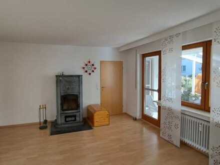 Modernisierte 5-Zimmer-Erdgeschosswohnung mit Terrasse und EBK in Mittelbuch