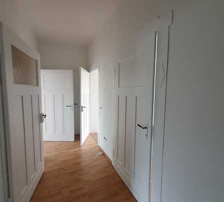 * Zentral * Familienfreundliche, helle 3-Raum Wohnung mit Balkon*