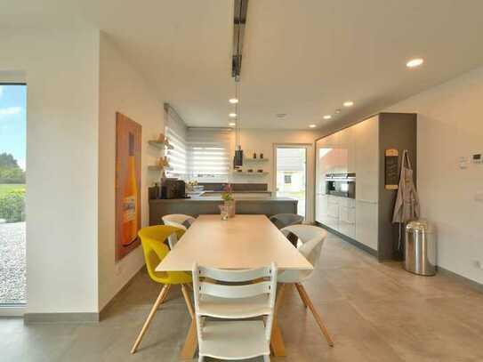 Modernes Haus mit Bodenplatte, Küche, PV und Sonderdarlehen