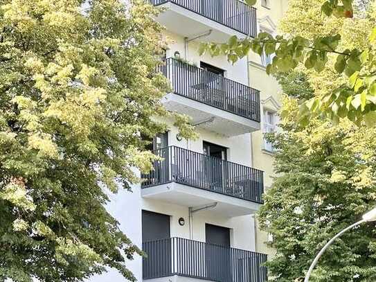 Vollständig möblierte 3-Zimmer-Wohnung in einem Neubau mit Balkon! Erstbezug!