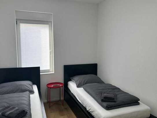 Gästezimmer mit TV, Internet, 2x Etagendusche/WC, Gästeküche, Waschmaschine und Trockne