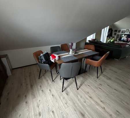 Ruhige und gepflegte 3-Zimmer-Dachgeschosswohnung mit Balkon und Einbauküche in Munderkingen