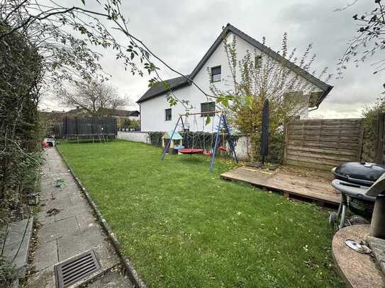 4,5-Zi.-Wohnung mit Wintergarten, Kamin, Terrasse und ca. 260qm eigener Gartenfläche