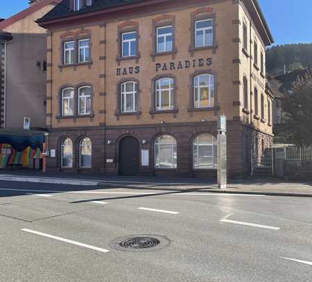 Büroräume im Wohn- und Geschäftsgebäude Haus Paradies