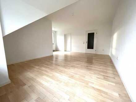 Helle 2-Zimmer-Wohnung mit Südbalkon in attraktiver Lage