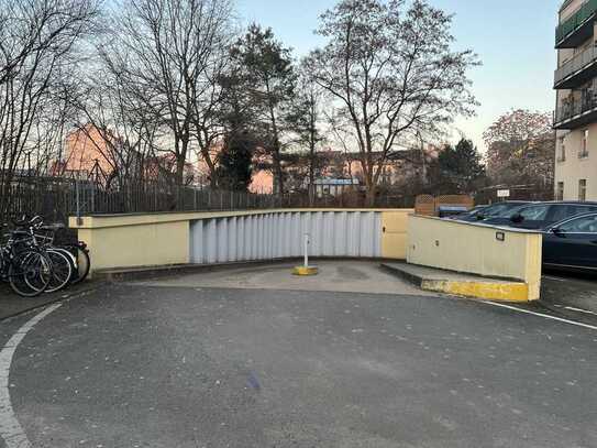 Duplex-Tiefgaragenstellplatz in Dresden-Pieschen