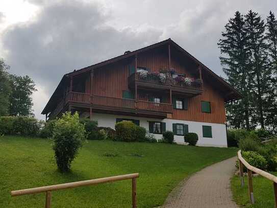 Gepflegte 2-Zimmer-Erdgeschosswohnung mit großerTerasse in toller Lage am Weißensee