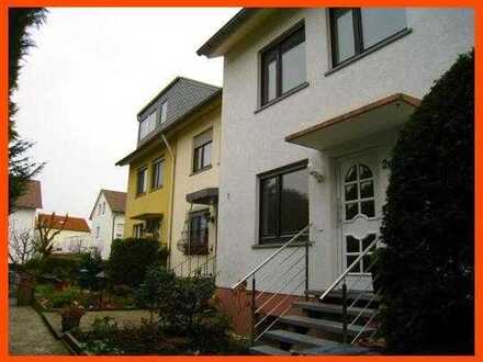 Schönes 5-Zimmer-Reihen-Mittel-Haus in Maintal-Dö. wartet auf neue Mieter.