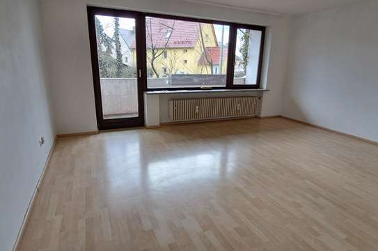 Freundliche und gepflegte 2-Zimmer-Wohnung mit Einbauküche in Rückersdorf