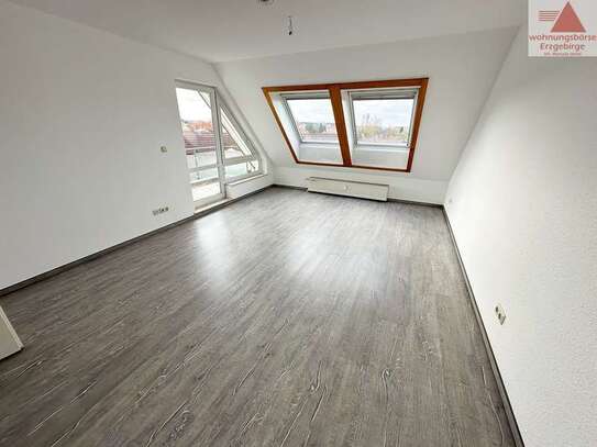 2-Raum mit Balkon, Tiefgarage und Stellplatz!