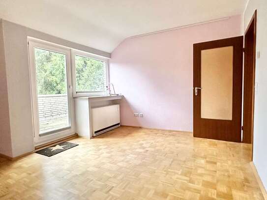 2-Zimmer-Dachgeschoss-Wohnung mit Balkon in Grimlinghausen