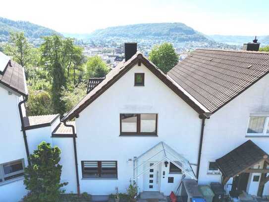 Einziehen und Wohlfühlen! Wunderschönes Haus mit Garten und Garage in traumhafter Aussichtslage