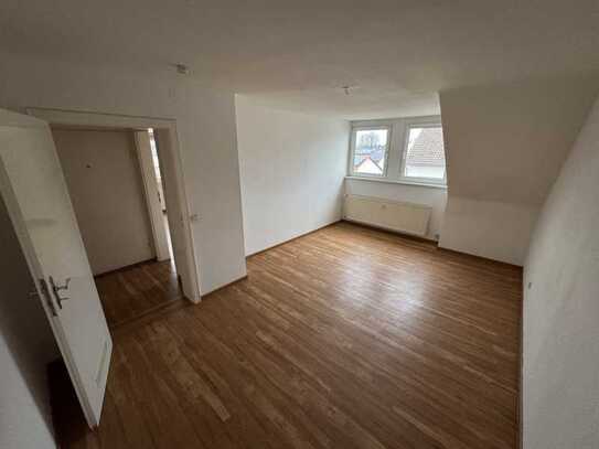 Gemütliche, helle 3-Zimmer-DG-Wohnung für Singles oder Paare in Gustavsburg