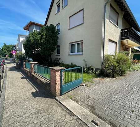 Gemütliche 4-Zimmer-DACHWOHNUNG mit GARAGE und GARTEN