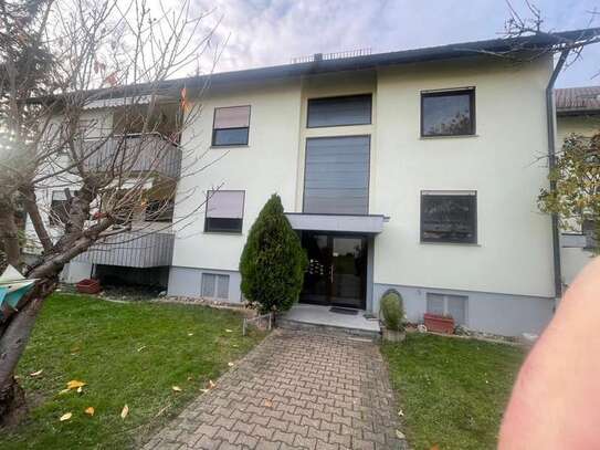 Exklusive, gepflegte 3-Raum-Wohnung mit Balkon und EBK in Ludwigsburg