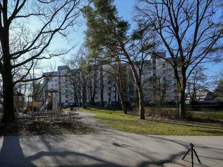 Lichtdurchflutete und ruhige 3-Zimmerwohnung mit zwei Balkonen in Taufkirchen