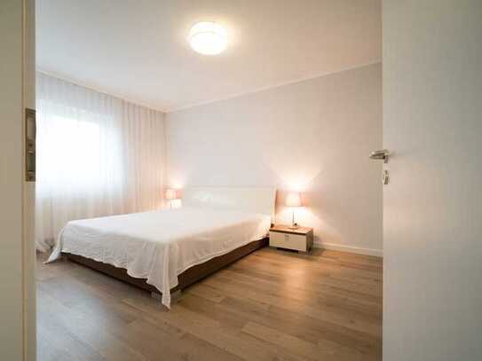 Stilvolle, moderne 2-Zi Wohnung mit Balkon /Einbauküche in Offenbach Westend