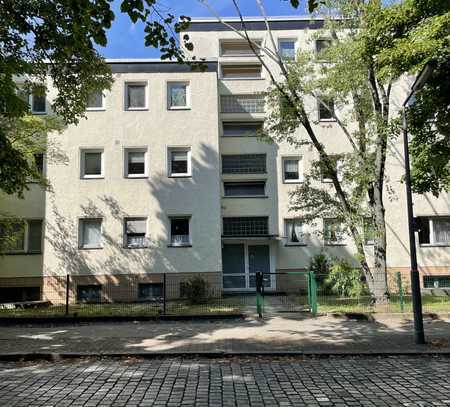 Sehr gut geschnitte 3-Zimmerwohnung- vermietet- mit Süd-Balkon und KFZ-Stellplatz im grünen Steglitz