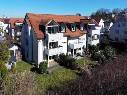 Ruhig gelegene Gartenwohnung mit Einbauküche - frisch saniert !