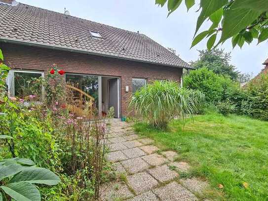 Ihr Traumhaus wartet: Charmantes Einfamilienhaus mit Anbau und Garage im malerischen Löhnen!