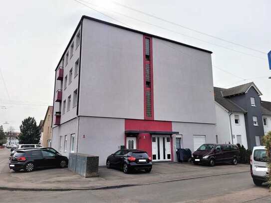 Vermietete 4 Zi. Whg., 2 Balkonen, Keller & Stellplatz, sanierte Heizanlage