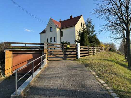 Natur und Weitblick! Charmantes 2- bis 3-Familienhaus mit großem Grundstück