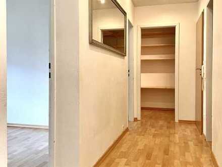 Wunderschöne helle Hochparterre Wohnung mit Balkon