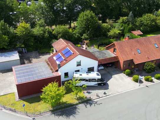 Werkhalle mit angrenzendem Betriebsleiterwohnhaus in zentraler Lage im Gewerbegebiet in Wiefelstede