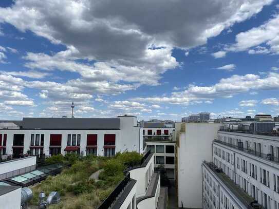 Helle 2 Zimmerwohnung mit großzügiger Terrasse im Herzen von Berlin