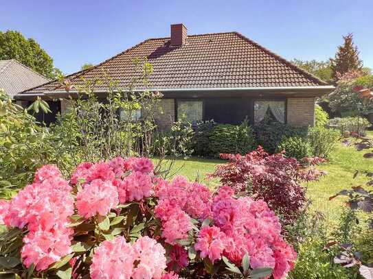 Großes Einfamilienhaus mit Wintergärten am Waldrand von Felde