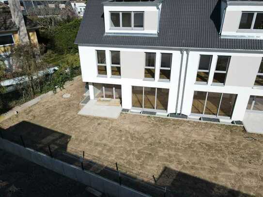 Neubau realgeteilte Doppelhaushälfte mit Photovoltaikanlage am Sonnenberg