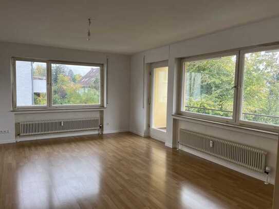 Helle 4-Zimmer-Wohnung mit EBK in Esslingen