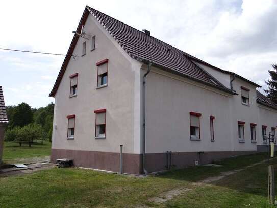 Große 3 Raum Wohnung im 3 Familienhaus am Dorfrand