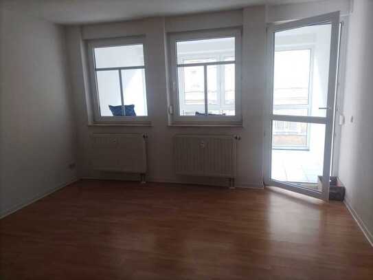 Attraktive 3-Zimmer-Wohnung mit Einbauküche in Plauen