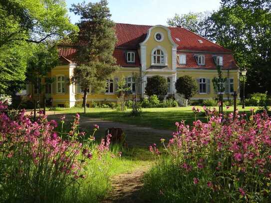 Attraktive 63 m² Wohnung in historischem Gutshaus mit Erdwärme im Wohnprojekt Gut Brandenbaum