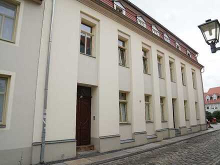 **Einfamilienhaus-Flair in der Delitzscher Altstadt // 3-Raum-Reihenhaus**