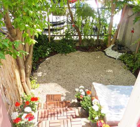 Frankfurt - Nordend, charmante 2 Zi.- EG-Wohnung mit kleinem Garten und Balkon