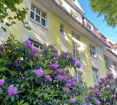 Altbautraum in Freiburg-Wiehre: Großzügige, luxuriöse 4,5 Zimmer-Wohnung inkl. Einbauküche