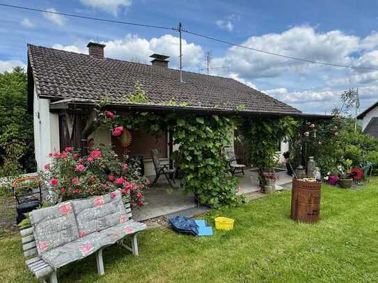 Einfamilienhaus mit Einliegerwohnung in Kreuztal-Osthelden