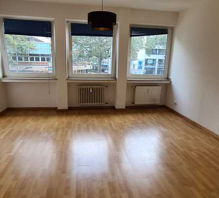 CITY APARTMENT - DIREKT AM ZÜLPICHER PALTZ