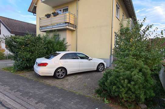 Stilvolle, gepflegte 4-Zimmer-Erdgeschosswohnung mit EBK in Lingenfeld