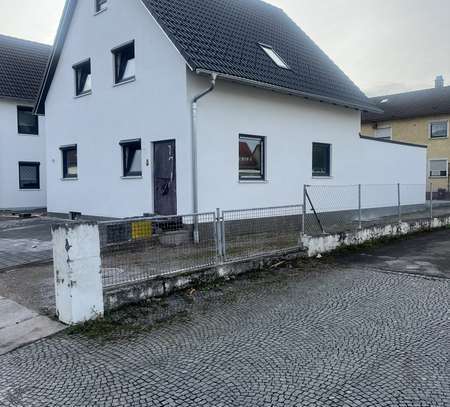 Erstbezug nach Kernsanierung- Terrassenwohnung