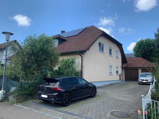 Attraktive 4,5-Zimmer-Wohnung mit Balkon und EBK in Pfullendorf