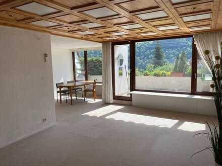 Großzügige Terrassenwohnung in schöner, ruhiger Lage