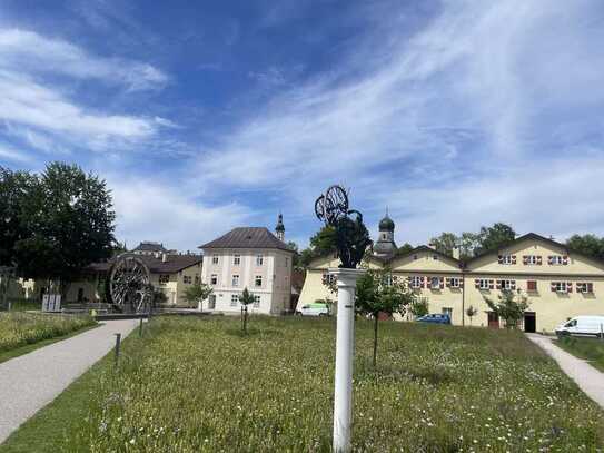 Villen-Wohnhaus in zentrumsnaher Wohnlage von Traunstein mit Gartengrundstück