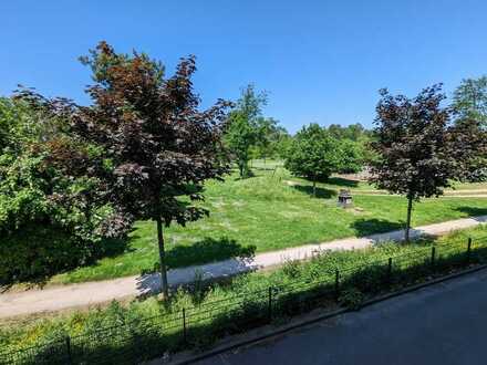 ++ESSEN-NORDVIERTEL++FUSSLÄUFIG ZUR UNI++RUHIG & ZENTRAL++MIT SÜD.OST BALKON++ AM PARK GELEGEN++